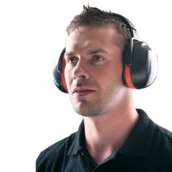 Nauszniki ED 3H Ear Defender SNR 33 dB czerwone czarne nauszniki ochronniki słuchu na modelu