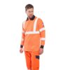 Koszulka Ostrzegawcza Trudnopalna Portwest FR76 polówka spawalnicza trudnopalna dla spawacza mocna odblaskowa z pasami dla drogowców na długi rękaw odzież ochronna robocza sklep bhp pomarańczowa granatowa przód na modelu